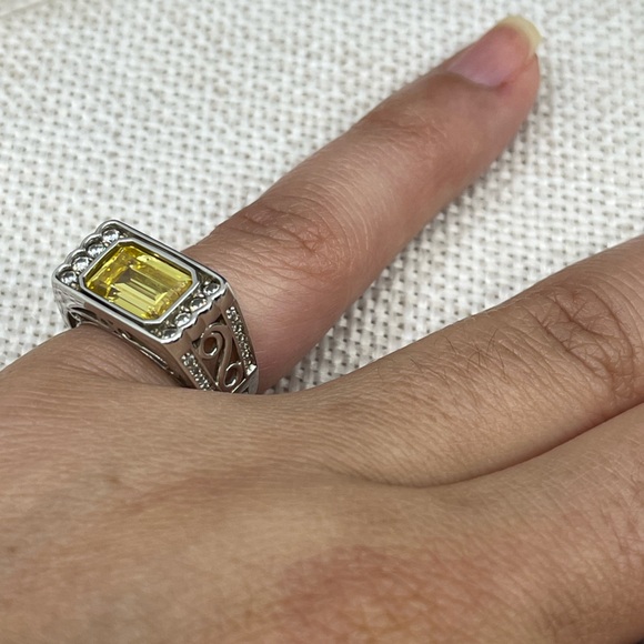 Vintage 925 Sterling Silver SWJ CZ Statement Ring – Yellow Emerald Cut Size 5.75 - Picture 16 of 17
